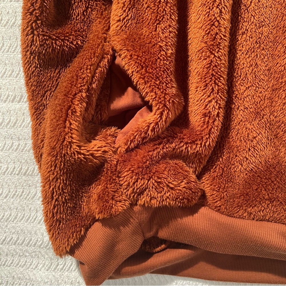 express / rustic orange puffy pullover size medium - Picture 9 of 9